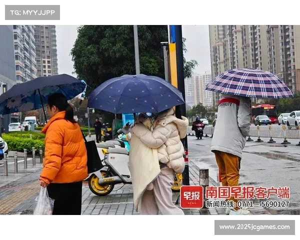 雨水干扰催生商机 美网限量版雨具套装销售额突破百万美元 雨水干扰催生商机 美网限量版雨具套装销售额突破百万美元